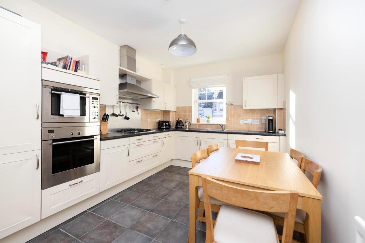 Joivy Modern Flat With Free Parking Edimburgo Exterior foto